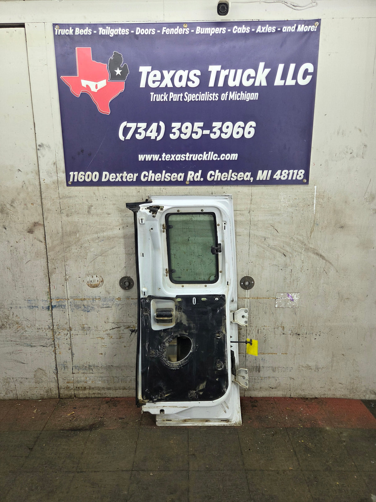 1999-2007 Ford Super Duty F250 F350 F450 F550 RH Extended Cab Passenger Rear Door