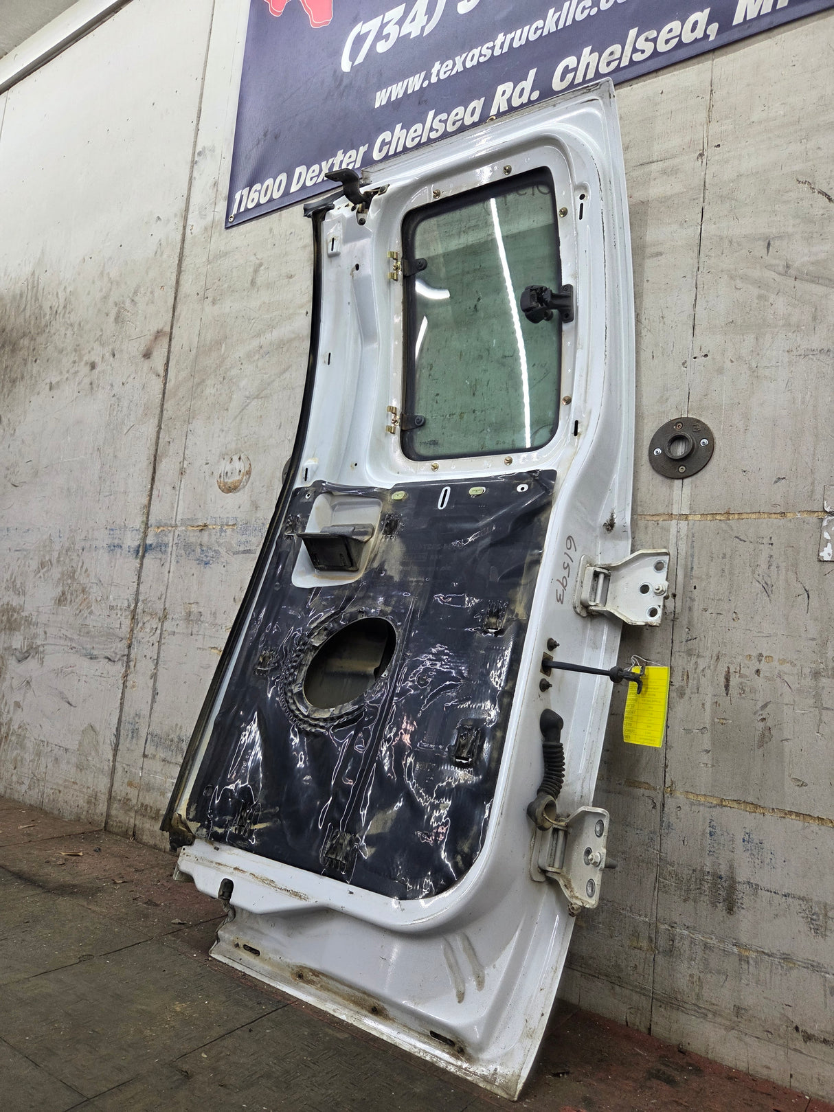 1999-2007 Ford Super Duty F250 F350 F450 F550 RH Extended Cab Passenger Rear Door