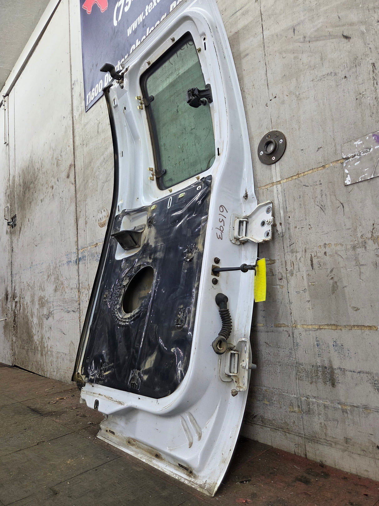 1999-2007 Ford Super Duty F250 F350 F450 F550 RH Extended Cab Passenger Rear Door