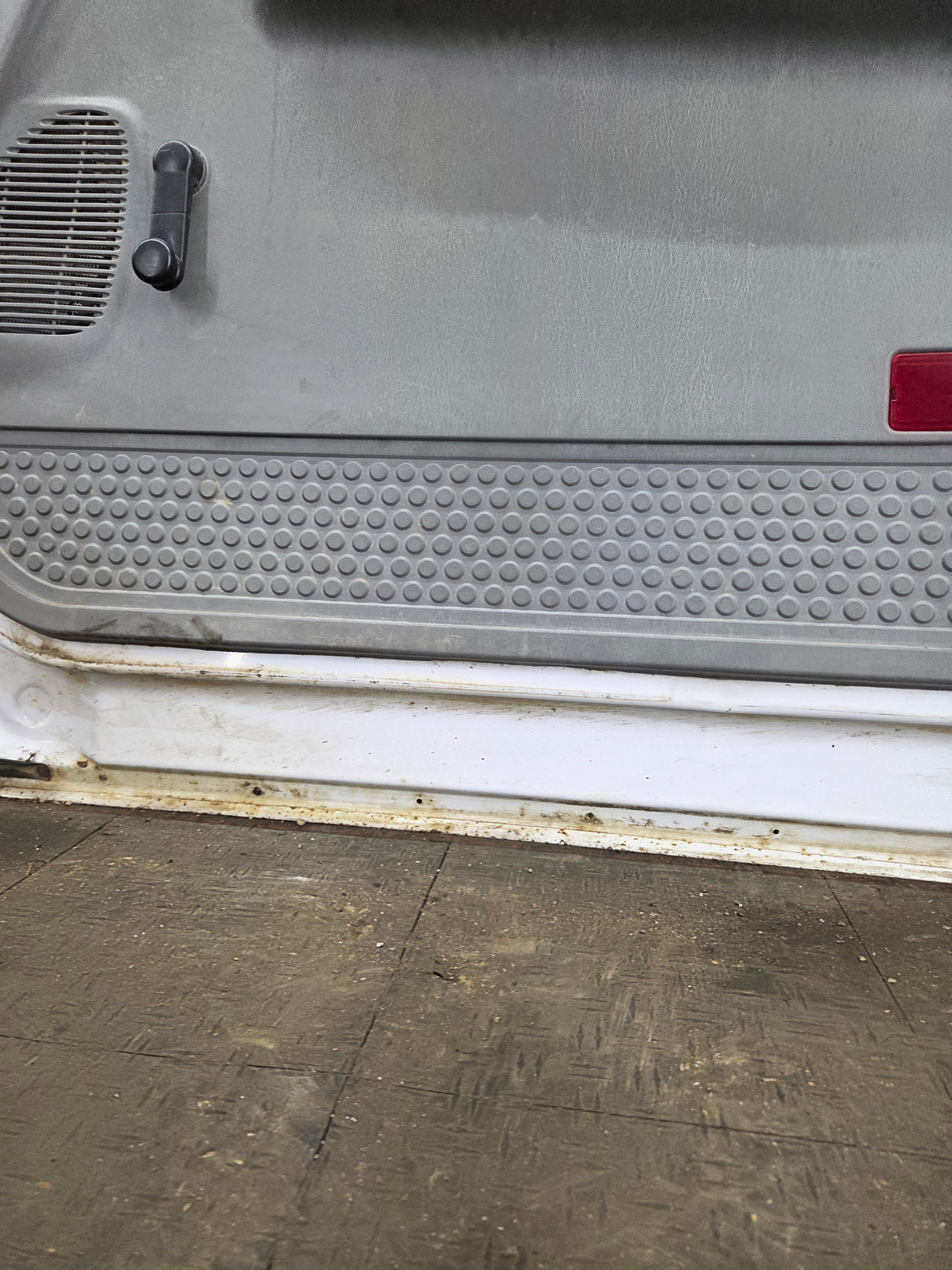 1999-2011 Ford Super Duty RH Passenger Side Front Door F250 F350 F450 F550