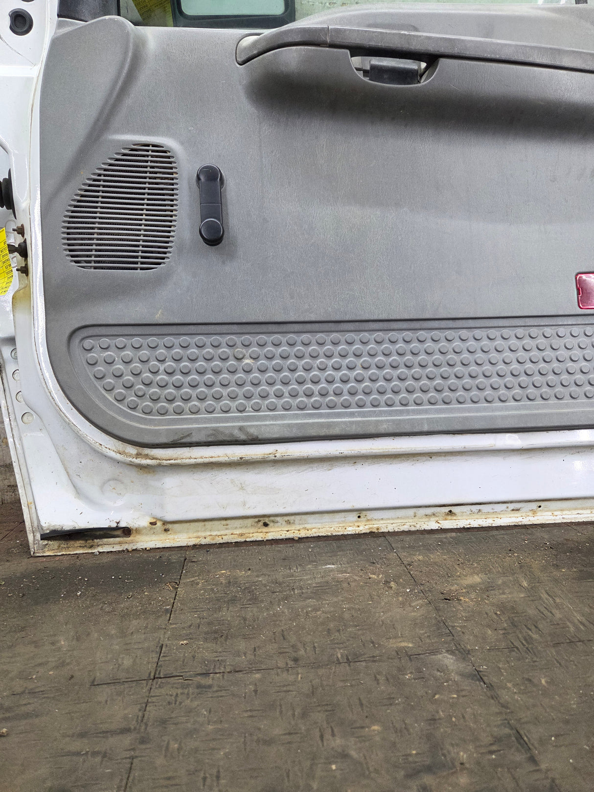 1999-2011 Ford Super Duty RH Passenger Side Front Door F250 F350 F450 F550