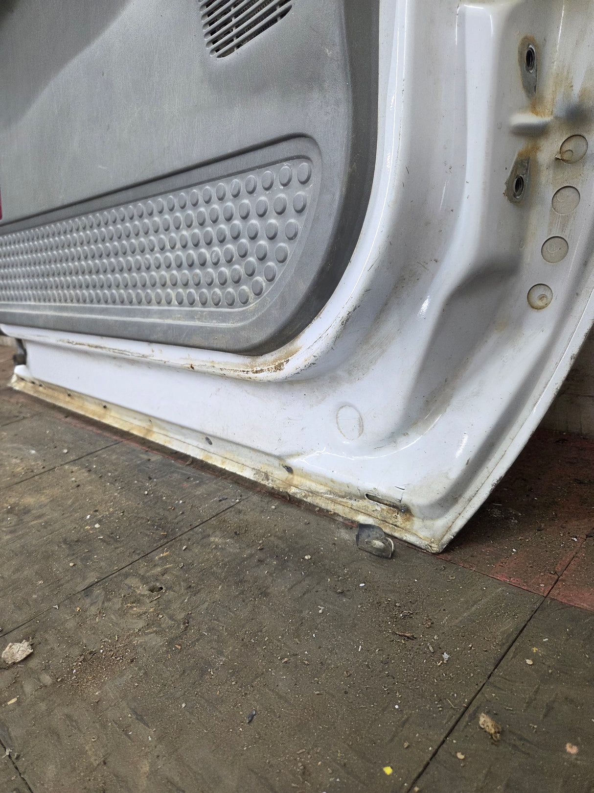 1999-2011 Ford Super Duty LH Driver Side Front Door F250 F350 F450 F550