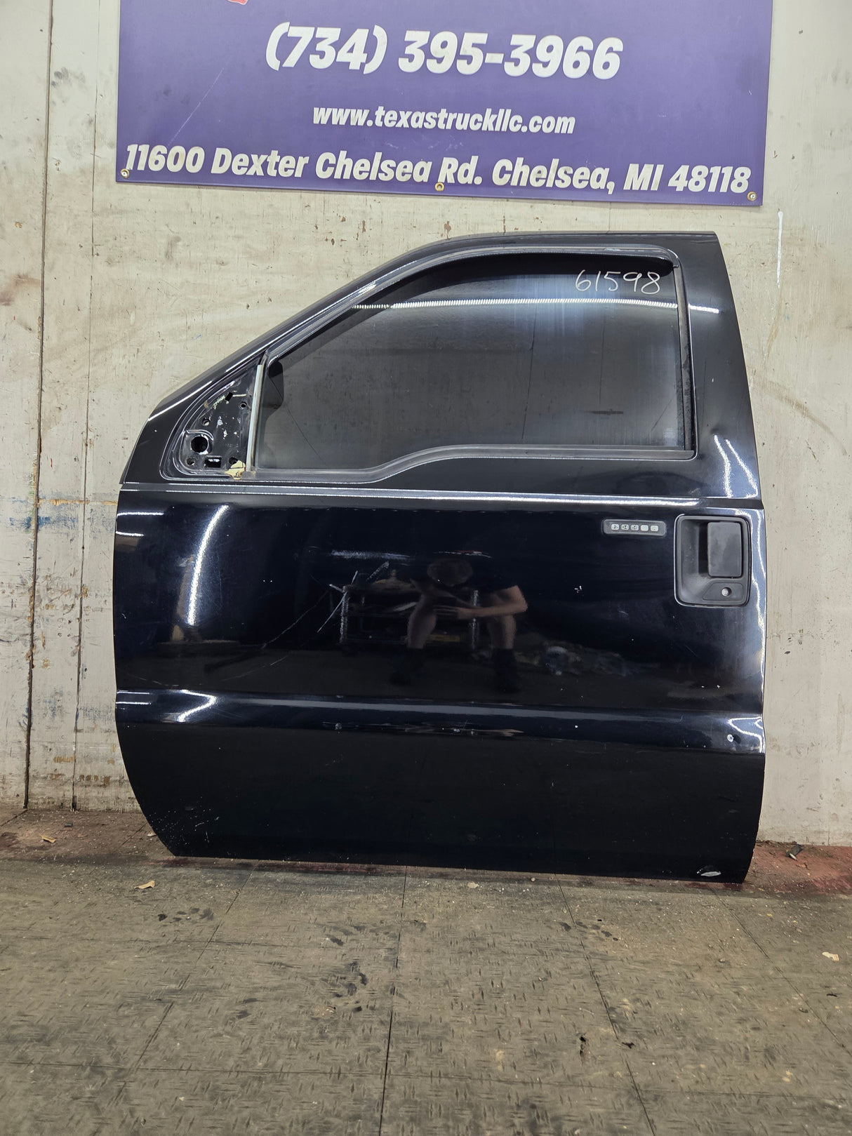 2008-2011 Ford Super Duty / Excursion Front Drivers LH Door F250 F350 F450 F550