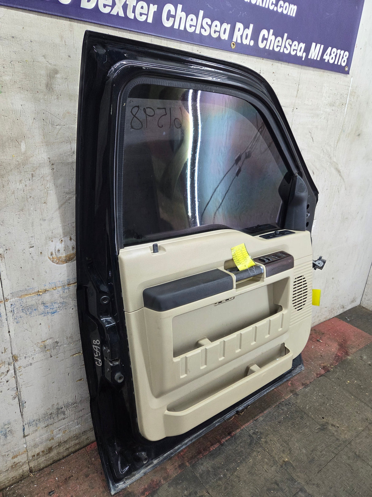 2008-2011 Ford Super Duty / Excursion Front Drivers LH Door F250 F350 F450 F550