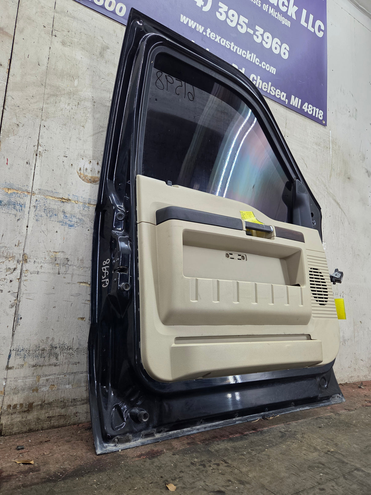 2008-2011 Ford Super Duty / Excursion Front Drivers LH Door F250 F350 F450 F550