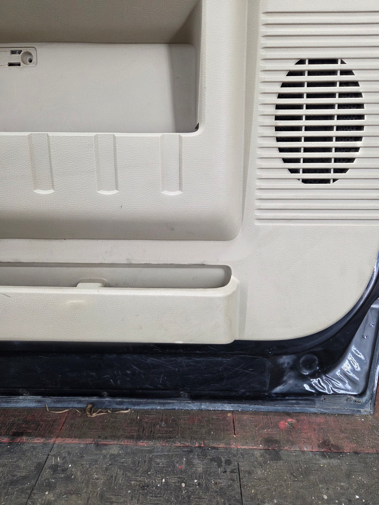 2008-2011 Ford Super Duty / Excursion Front Drivers LH Door F250 F350 F450 F550