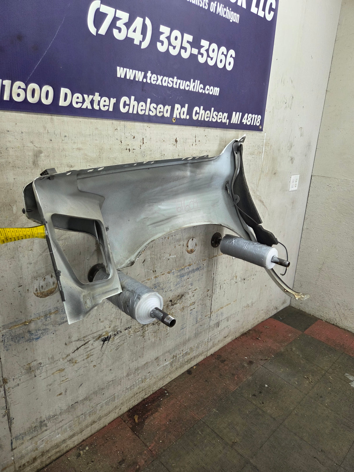 2003-2005 Dodge Ram 3rd Gen 1500 2500 3500 RH Passenger Side Fender