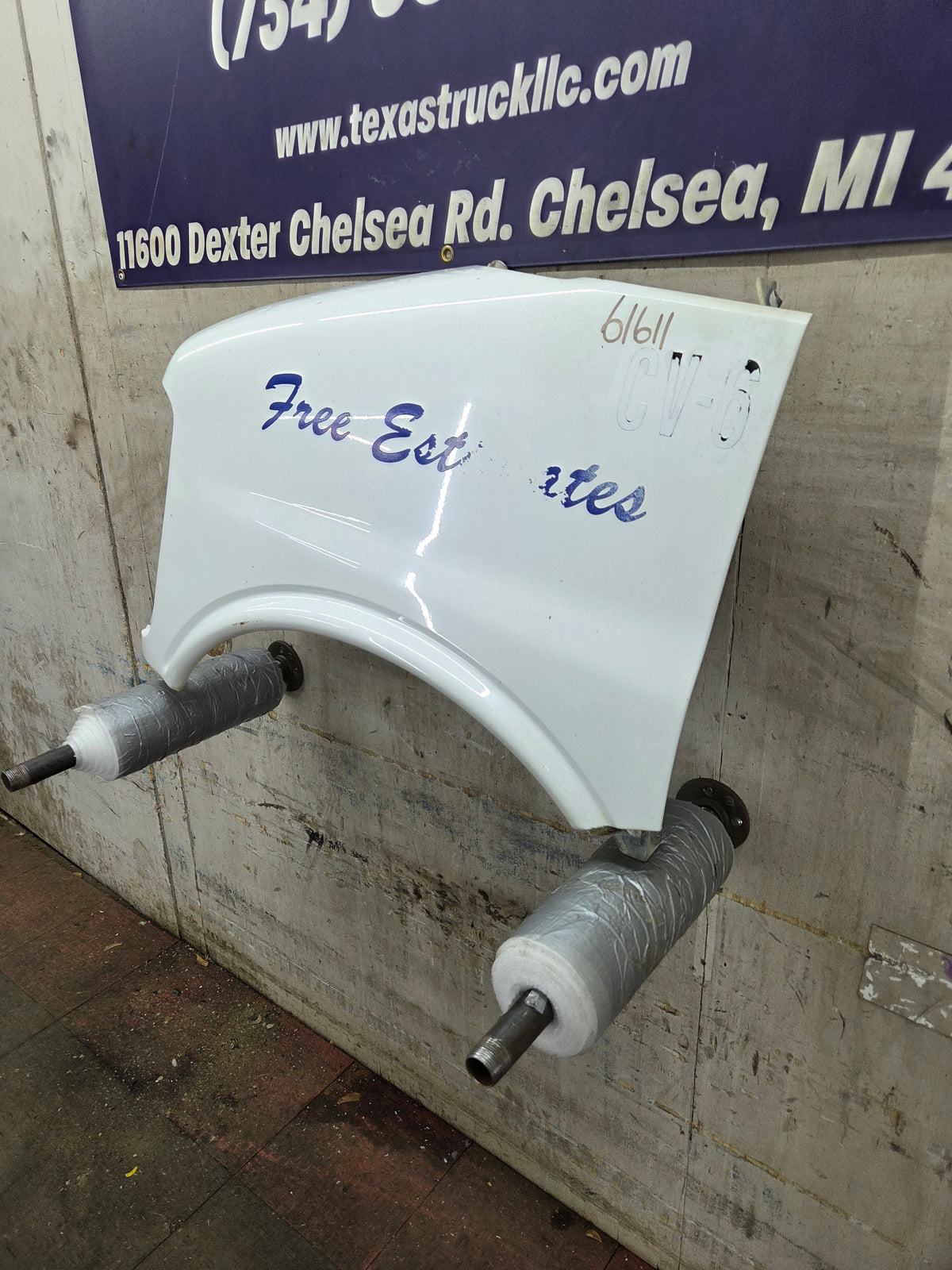 1996-2002 Chevrolet / GMC Express Savana 1500 2500 3500 Left Hand Driver Side Front Fender