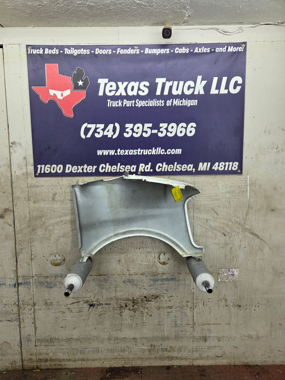 1996-2002 Chevrolet / GMC Express Savana 1500 2500 3500 Left Hand Driver Side Front Fender
