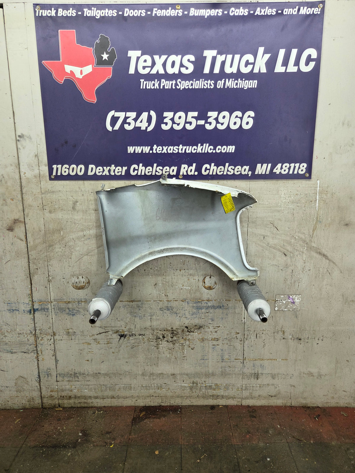 1996-2002 Chevrolet / GMC Express Savana 1500 2500 3500 Left Hand Driver Side Front Fender