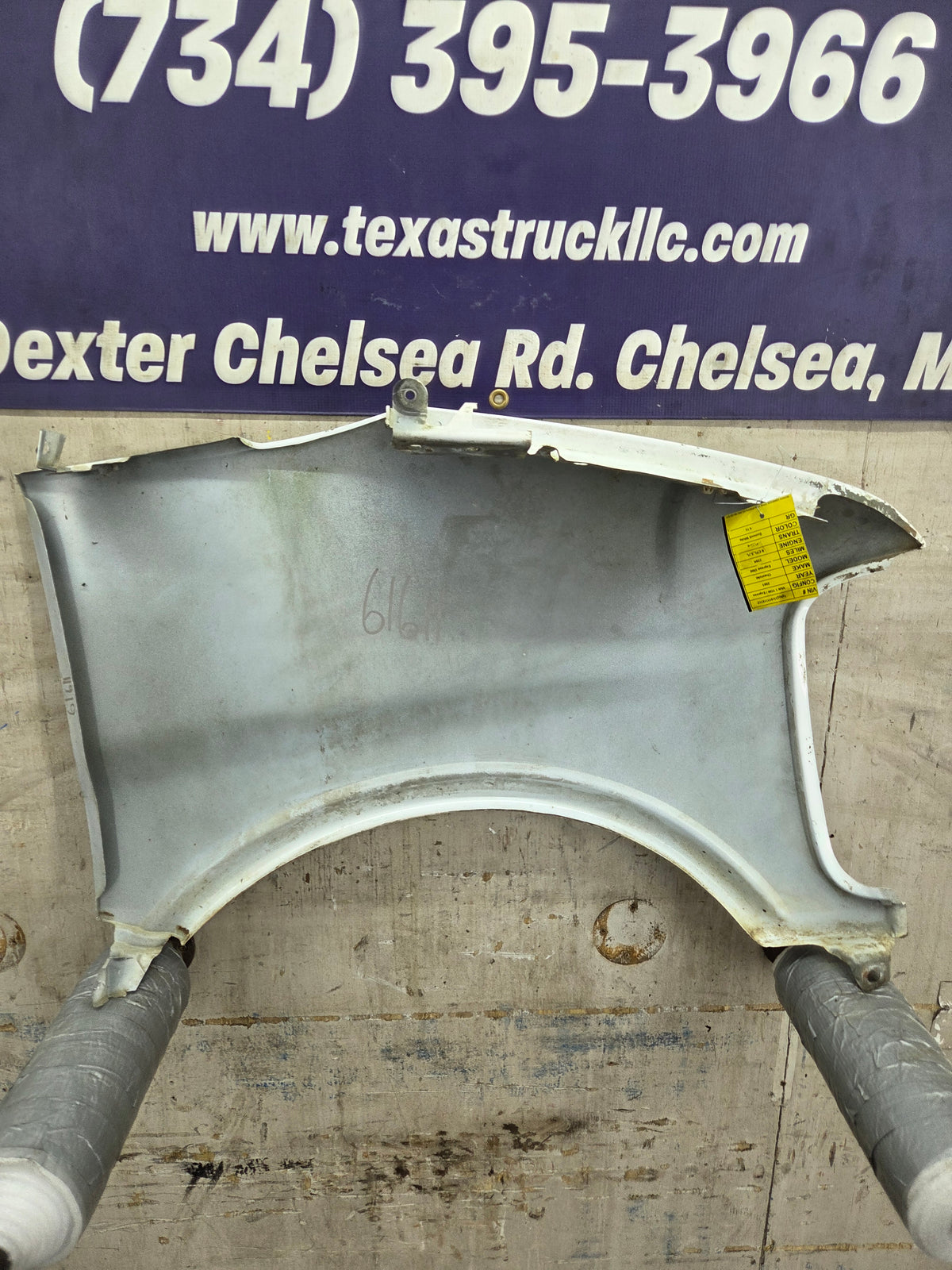 1996-2002 Chevrolet / GMC Express Savana 1500 2500 3500 Left Hand Driver Side Front Fender
