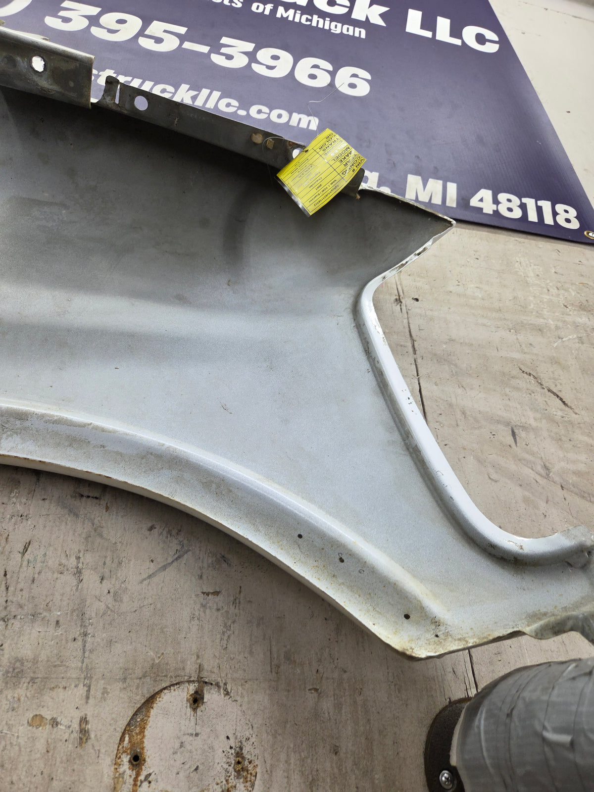 1996-2002 Chevrolet / GMC Express Savana 1500 2500 3500 Left Hand Driver Side Front Fender