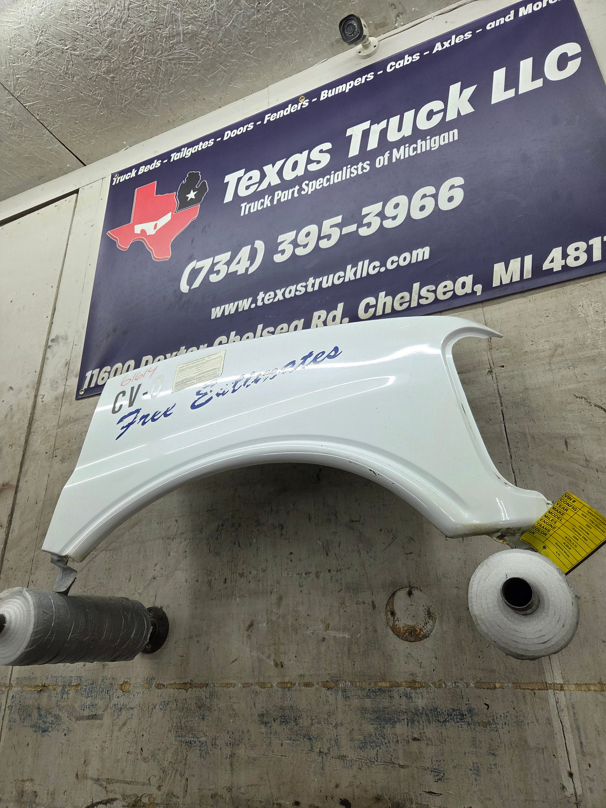 1996-2002 Chevrolet / GMC Express Savana 1500 2500 3500 Right Hand Passenger Side Front Fender