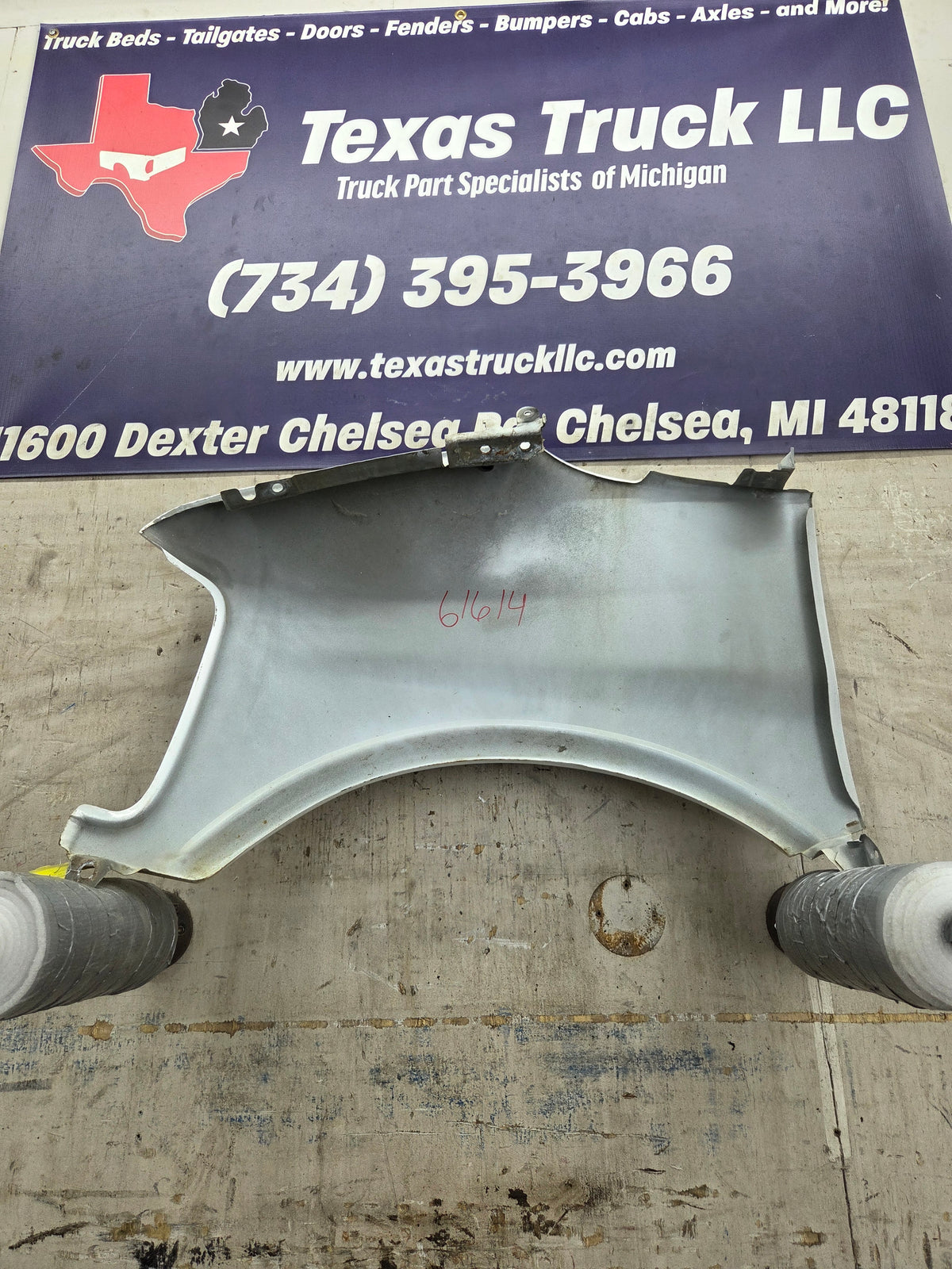 1996-2002 Chevrolet / GMC Express Savana 1500 2500 3500 Right Hand Passenger Side Front Fender