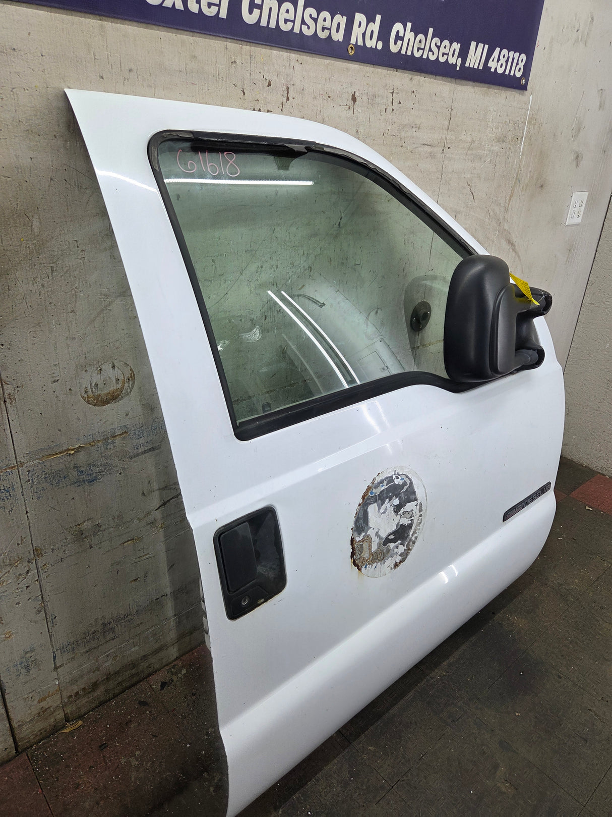 1999-2011 Ford Super Duty RH Passenger Side Front Door F250 F350 F450 F550