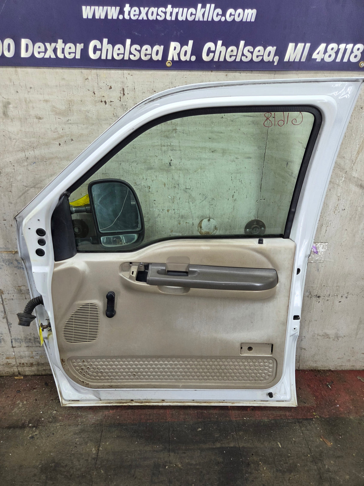 1999-2011 Ford Super Duty RH Passenger Side Front Door F250 F350 F450 F550