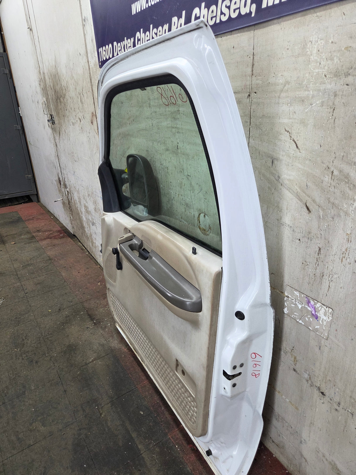 1999-2011 Ford Super Duty RH Passenger Side Front Door F250 F350 F450 F550