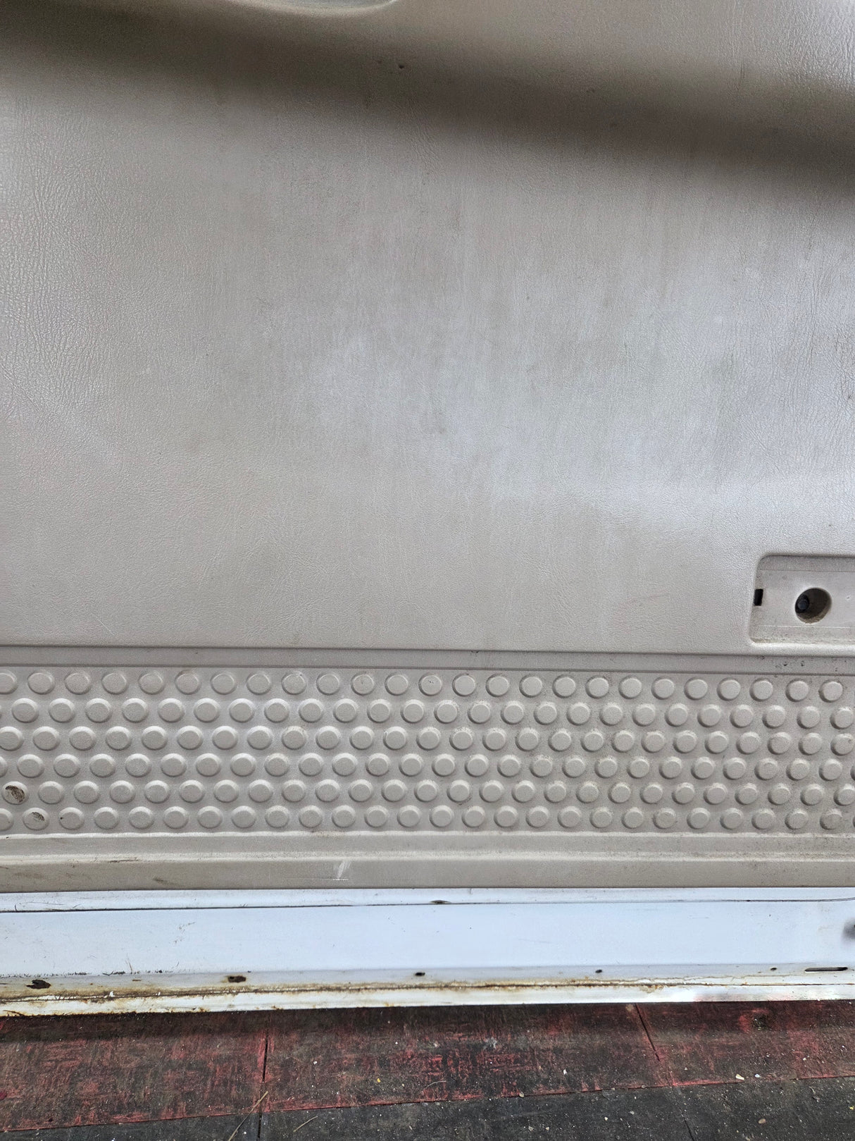 1999-2011 Ford Super Duty RH Passenger Side Front Door F250 F350 F450 F550