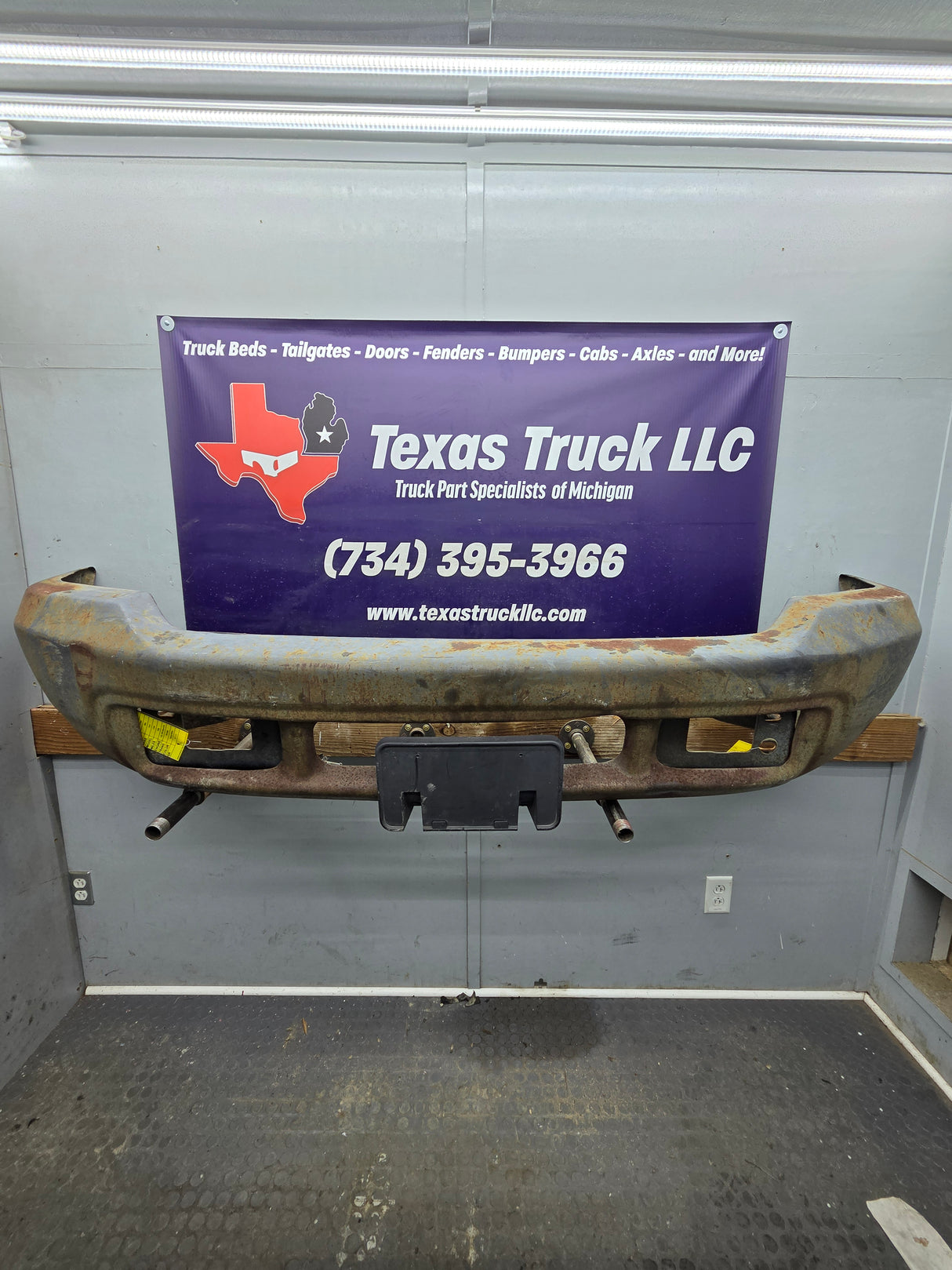 1999-2004 Ford Super Duty F250 F350 F450 F550 Excursion Front Bumper