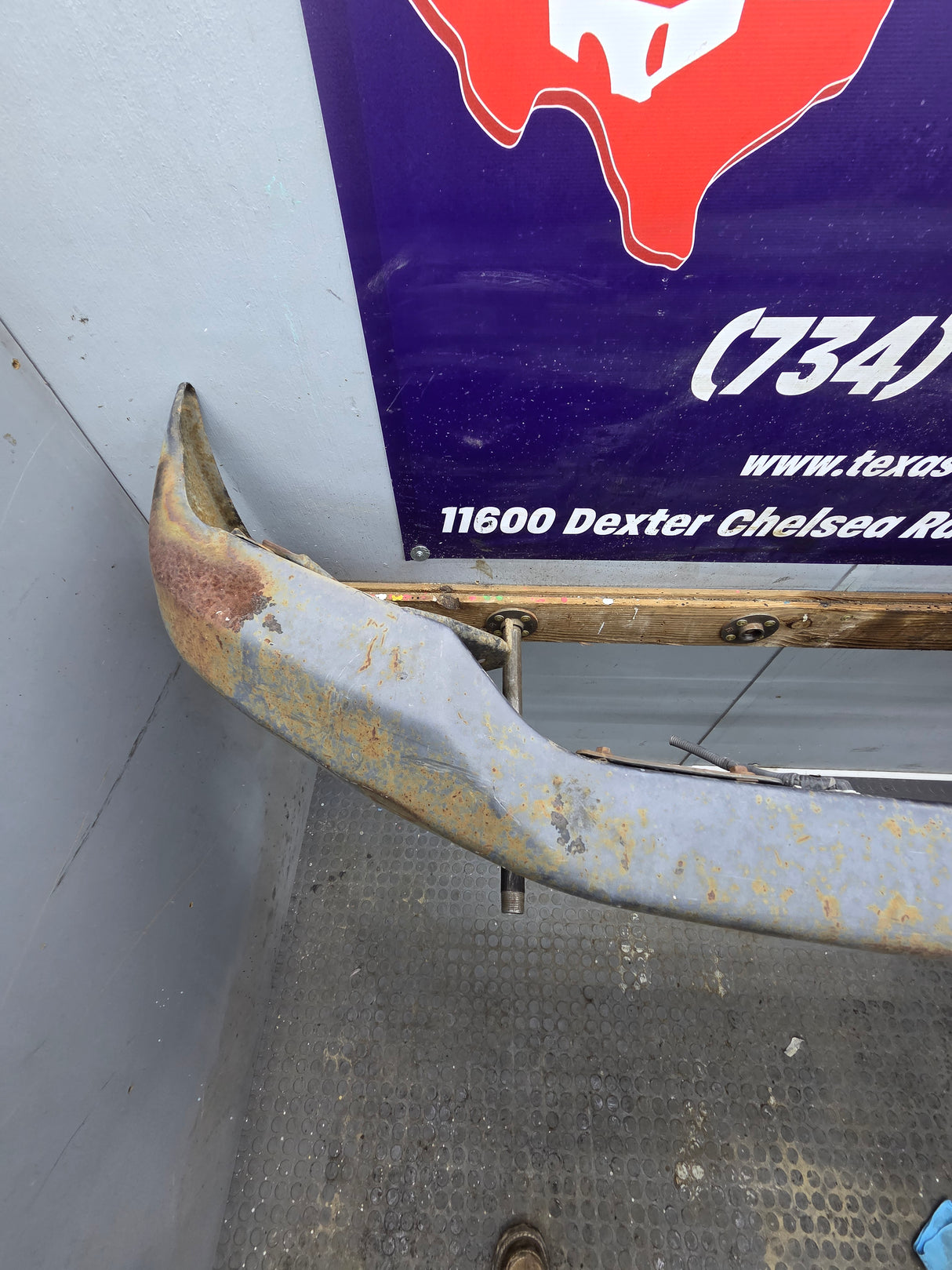 1999-2004 Ford Super Duty F250 F350 F450 F550 Excursion Front Bumper