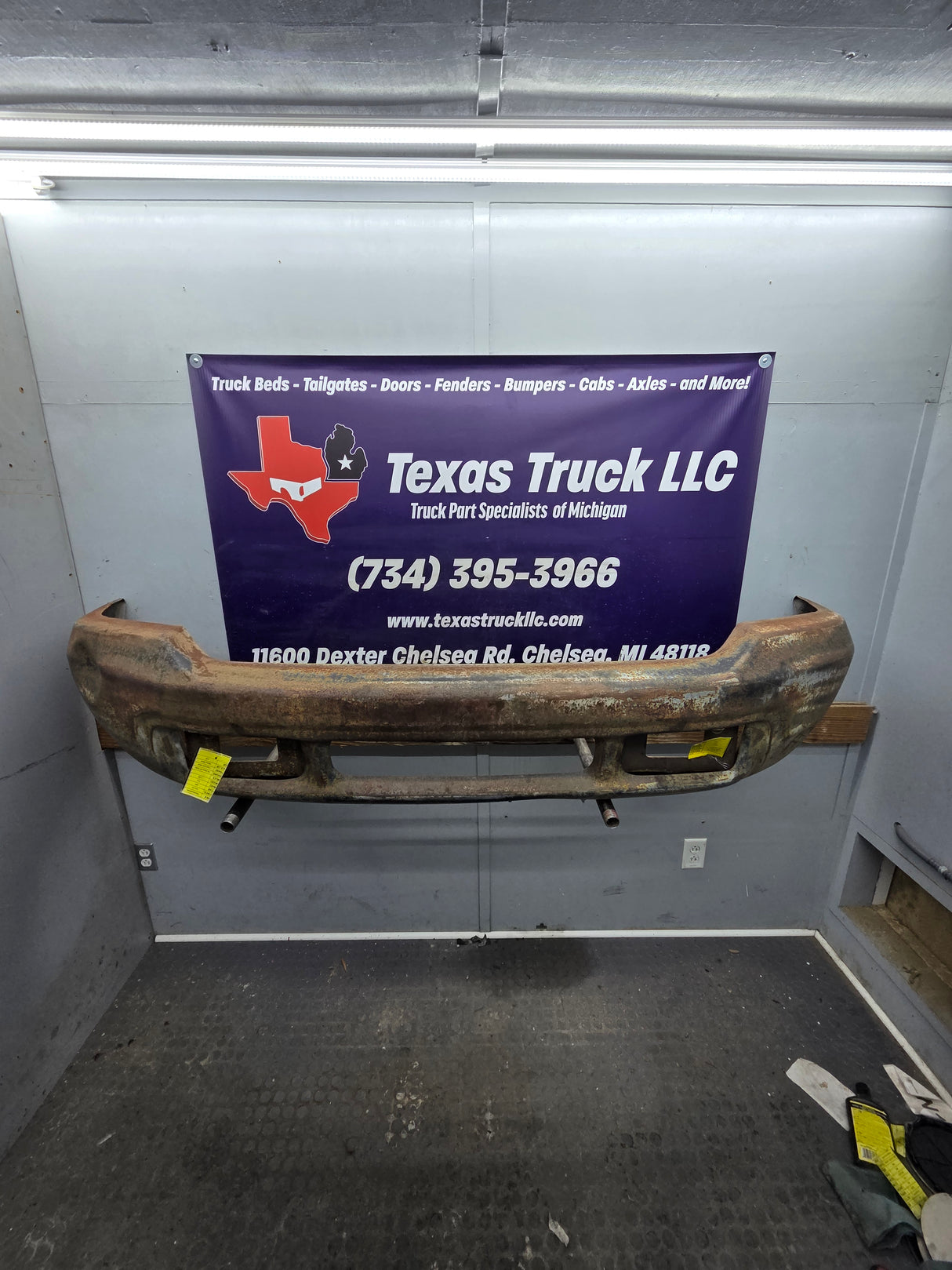 1999-2004 Ford Super Duty F250 F350 F450 F550 Excursion Front Bumper