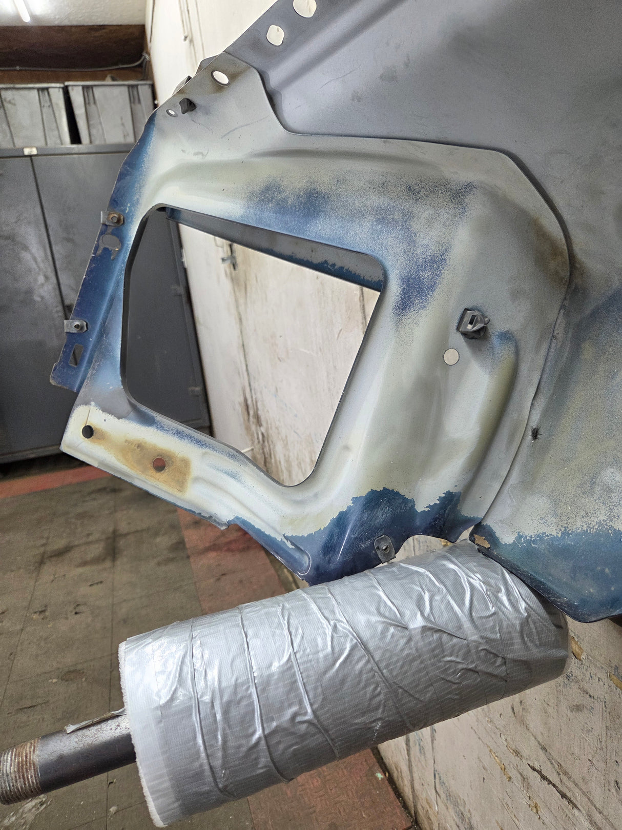 2003-2005 Dodge Ram 3rd Gen 1500 2500 3500 RH Passenger Side Fender