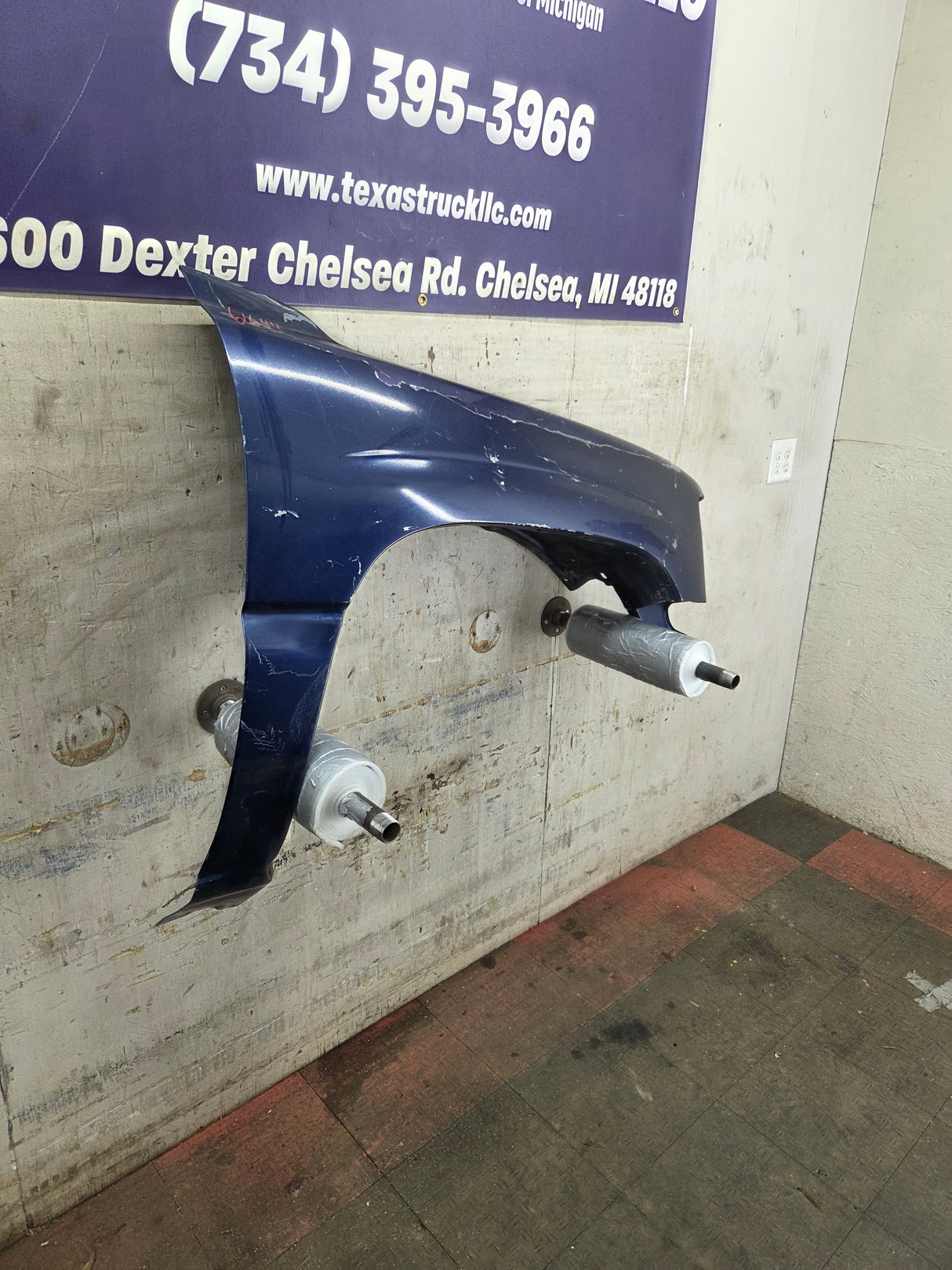 1999-2002 Chevrolet Silverado / Tahoe / Suburban 1500 2500 3500 HD Passenger Front Fender