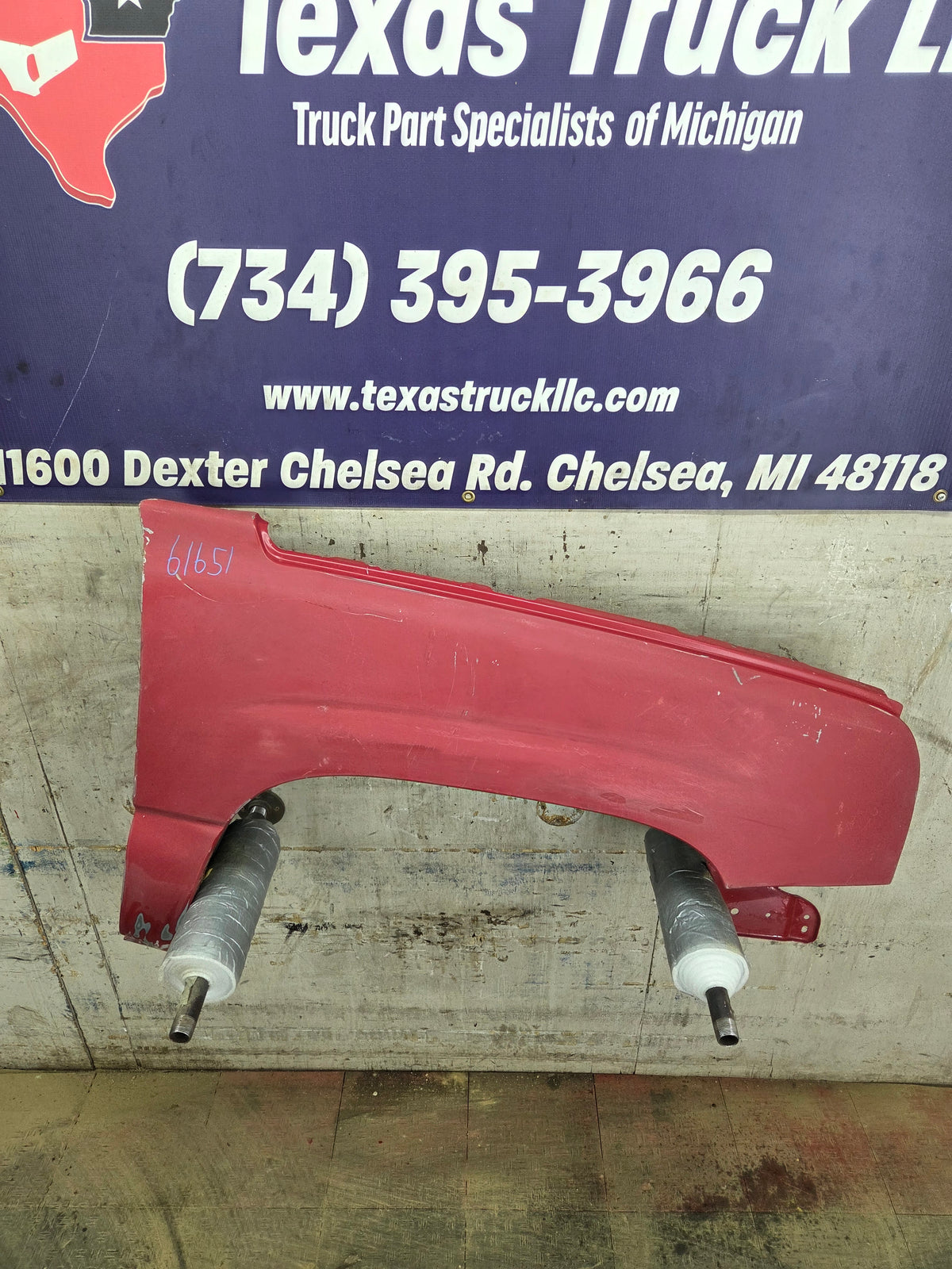 2003-2007 Chevrolet Silverado / Tahoe / Suburban 1500 2500 3500 HD RH Passenger Side "Cateye" Front Fender