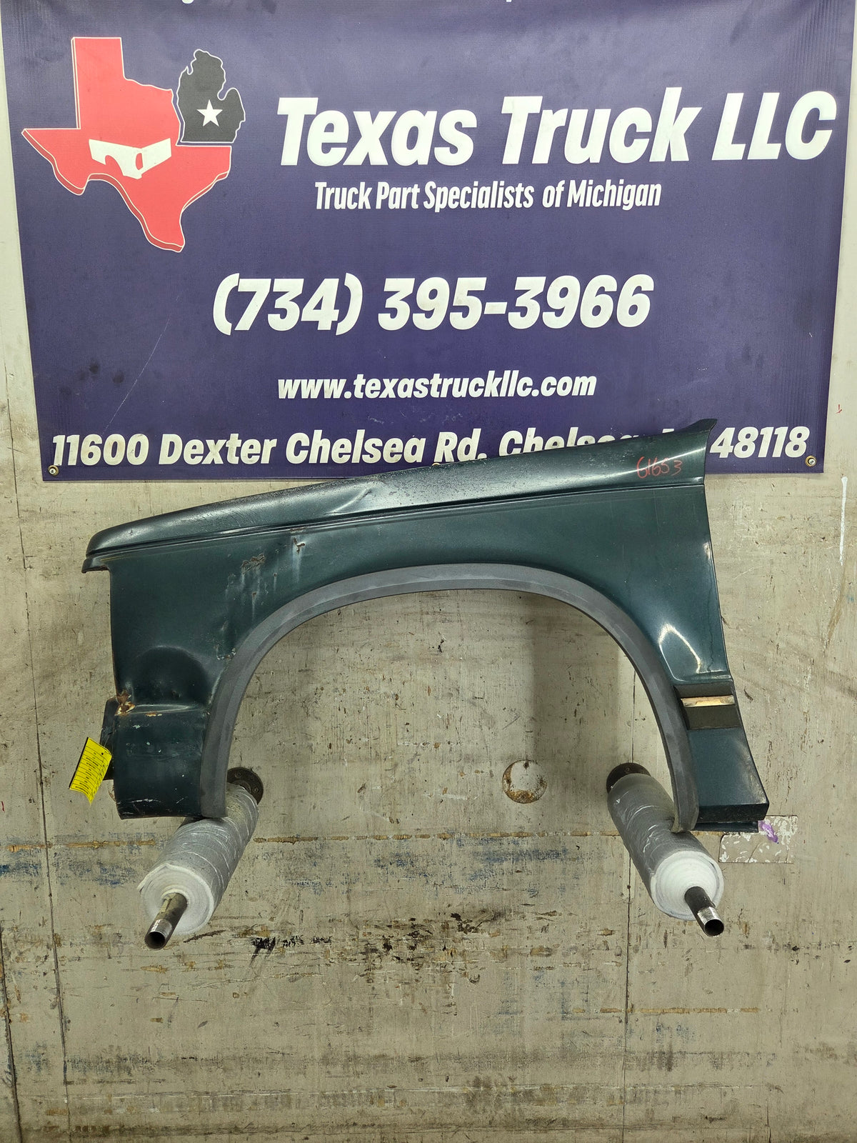 1982-1993 Chevrolet / GMC S10 S15 Sonoma Left Hand Driver Side Front Fender-Damage