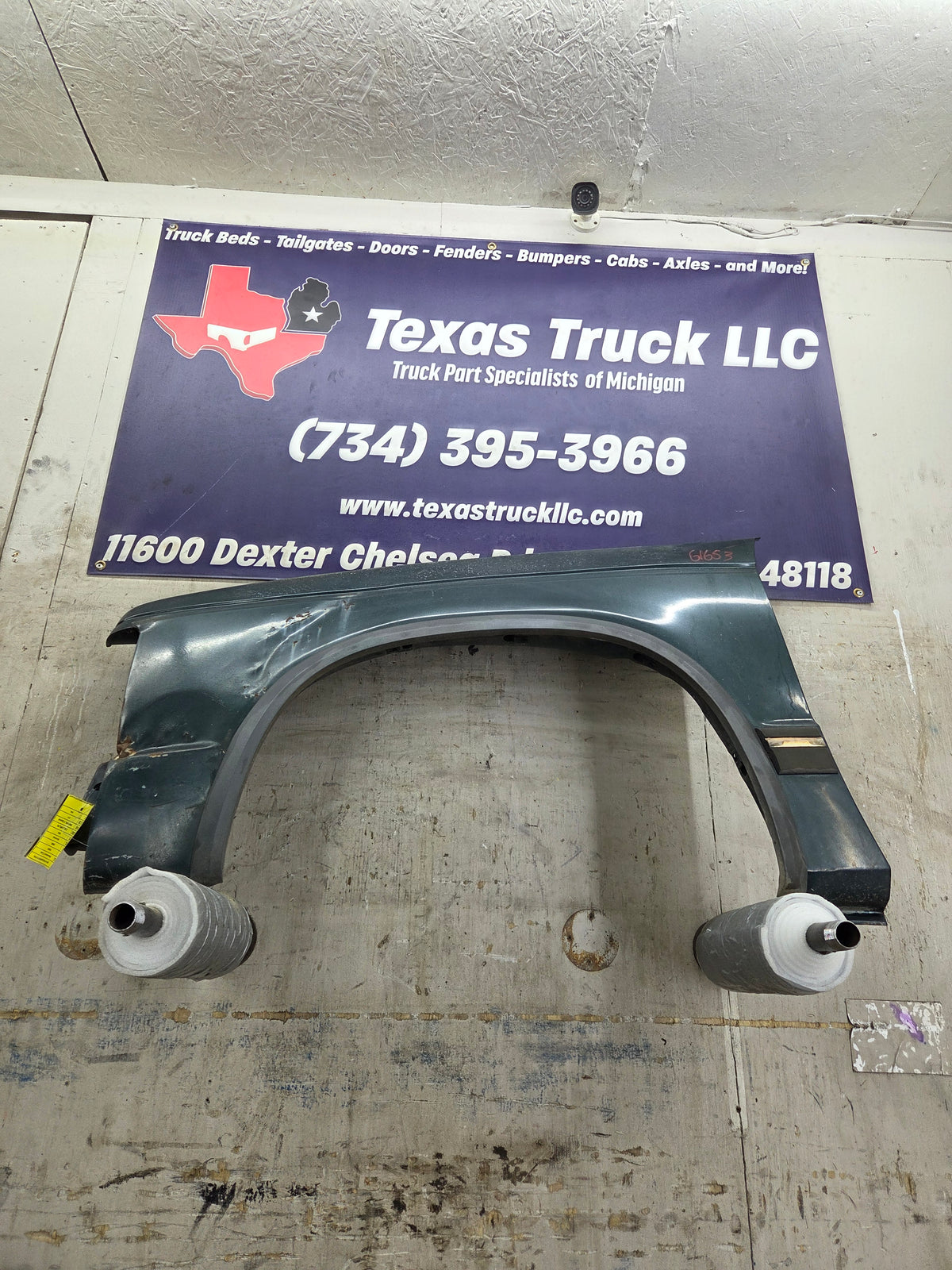 1982-1993 Chevrolet / GMC S10 S15 Sonoma Left Hand Driver Side Front Fender-Damage