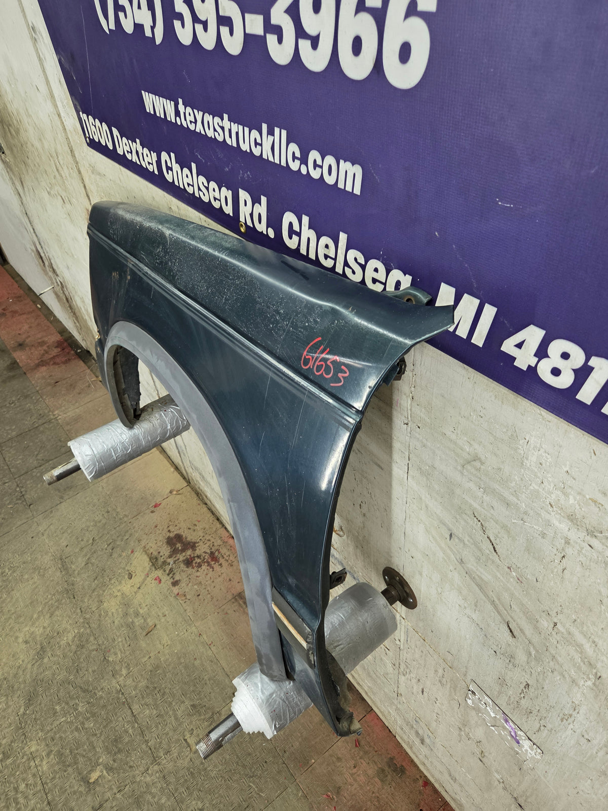 1982-1993 Chevrolet / GMC S10 S15 Sonoma Left Hand Driver Side Front Fender-Damage