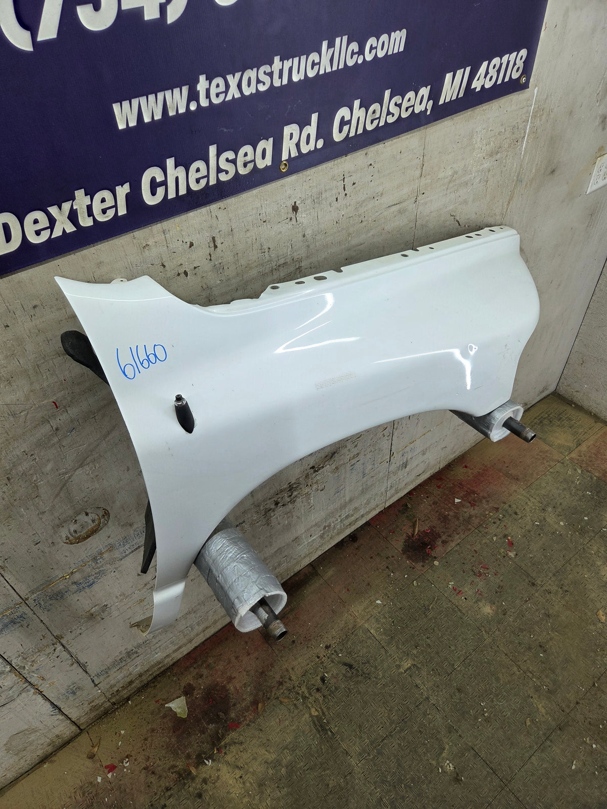 2003-2005 Dodge Ram 3rd Gen 1500 2500 3500 RH Passenger Side Fender