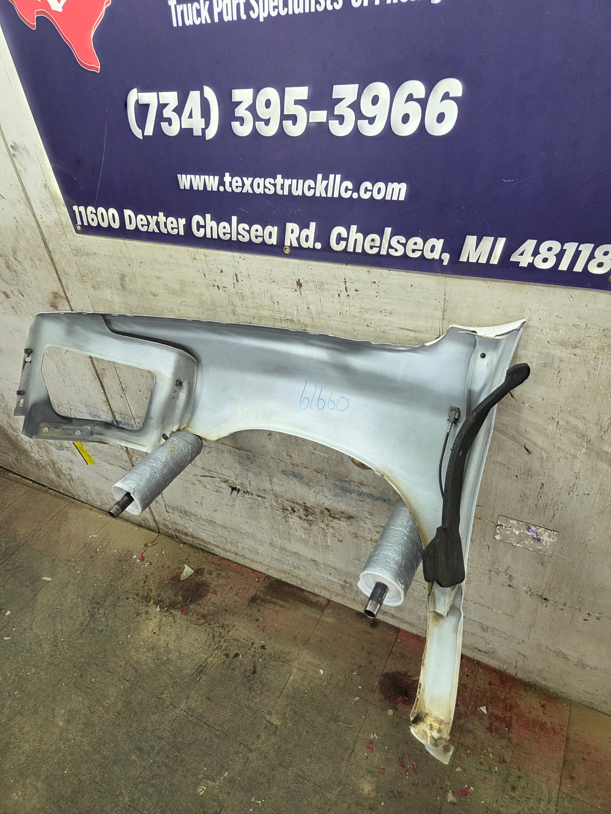 2003-2005 Dodge Ram 3rd Gen 1500 2500 3500 RH Passenger Side Fender
