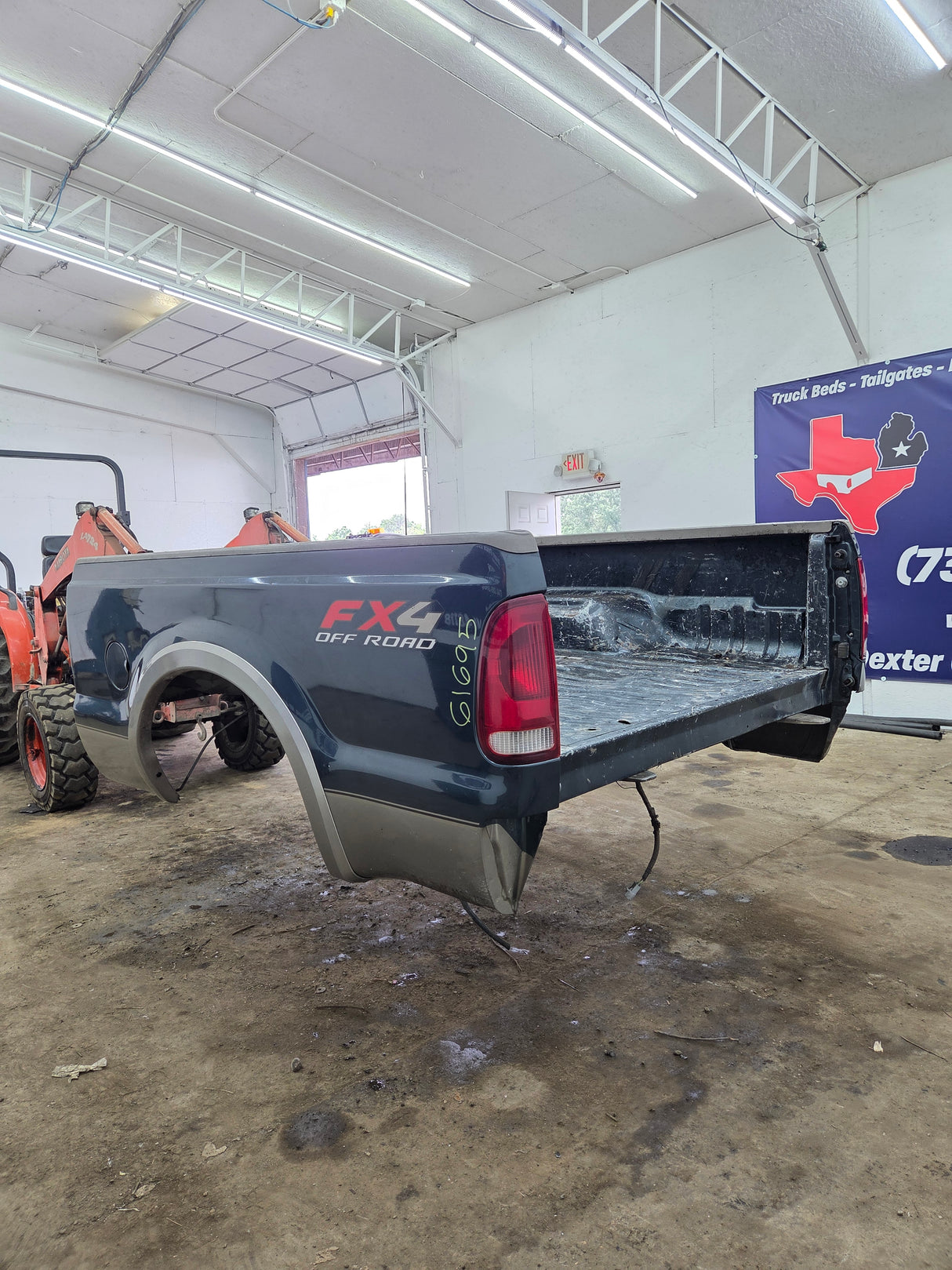 1999-2010 Ford Super Duty F250 F350 6' 9" Short Truck Bed
