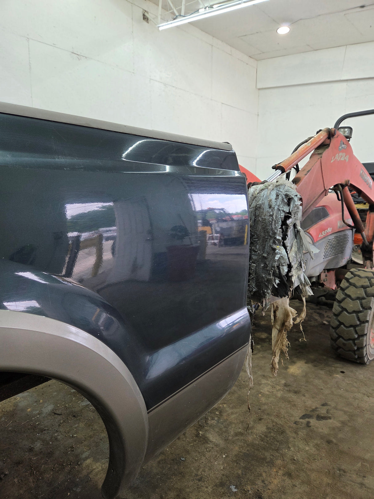 1999-2010 Ford Super Duty F250 F350 6' 9" Short Truck Bed