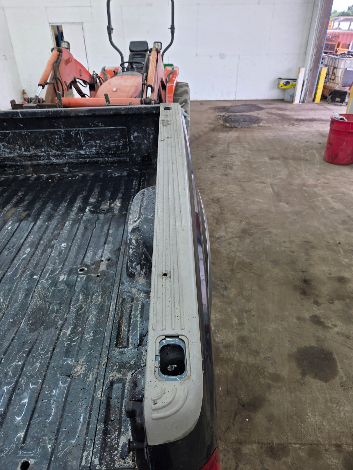 1999-2010 Ford Super Duty F250 F350 6' 9" Short Truck Bed