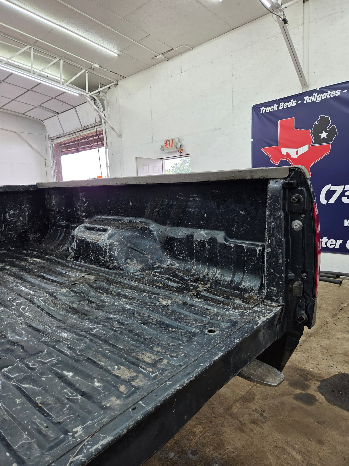 1999-2010 Ford Super Duty F250 F350 6' 9" Short Truck Bed