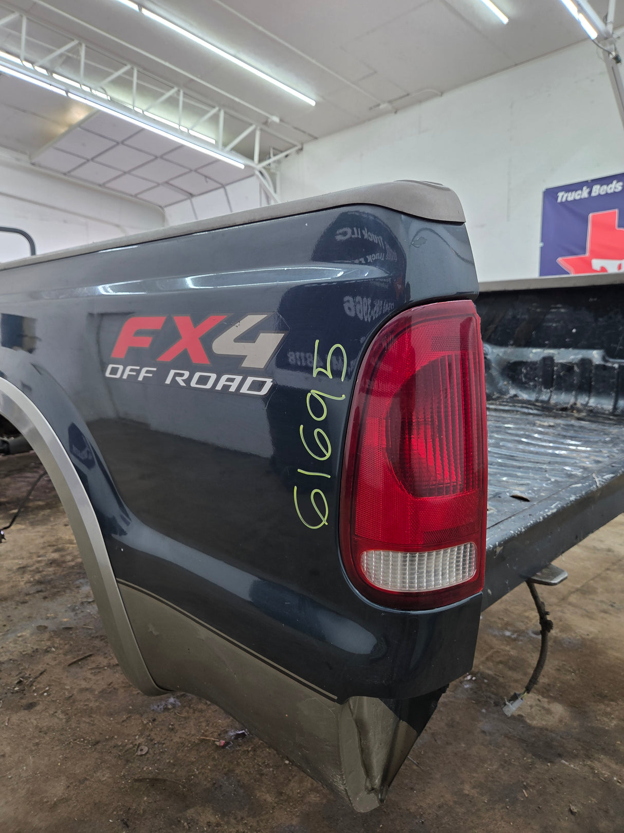 1999-2010 Ford Super Duty F250 F350 6' 9" Short Truck Bed