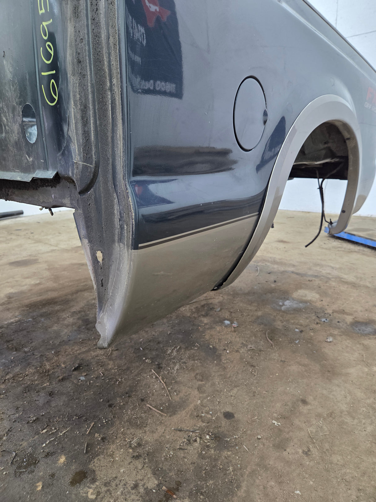 1999-2010 Ford Super Duty F250 F350 6' 9" Short Truck Bed
