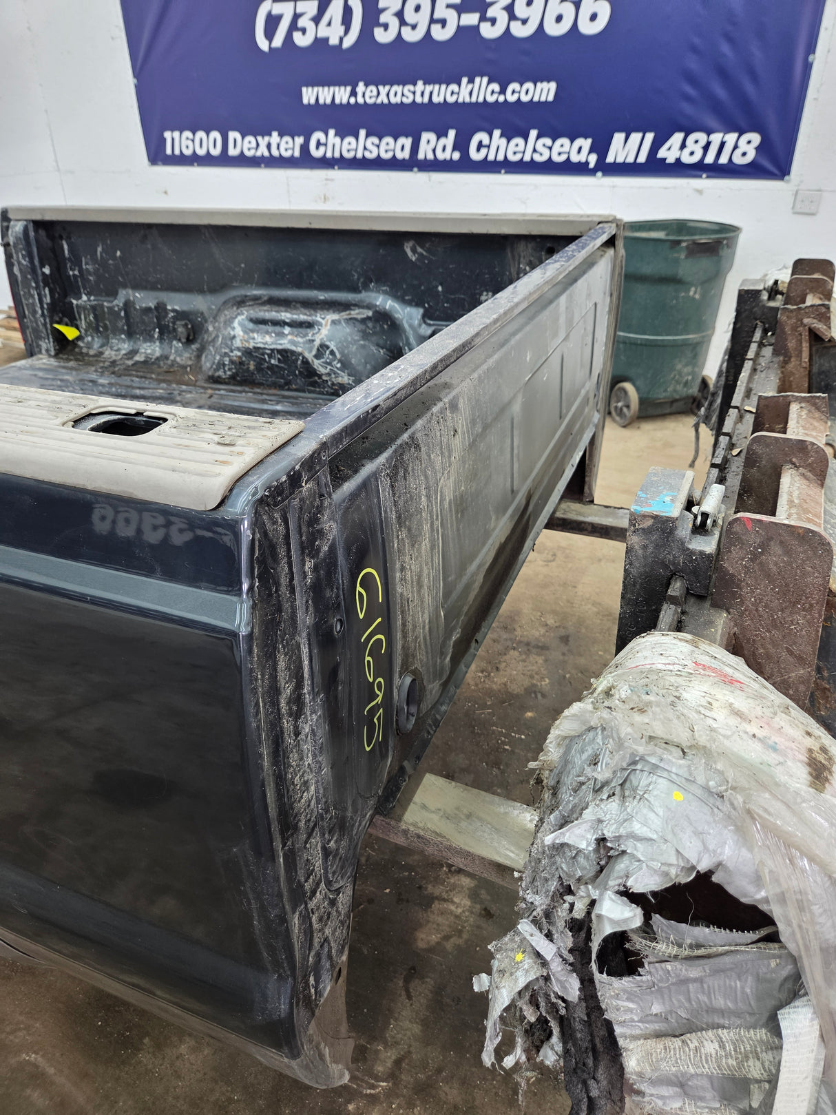 1999-2010 Ford Super Duty F250 F350 6' 9" Short Truck Bed