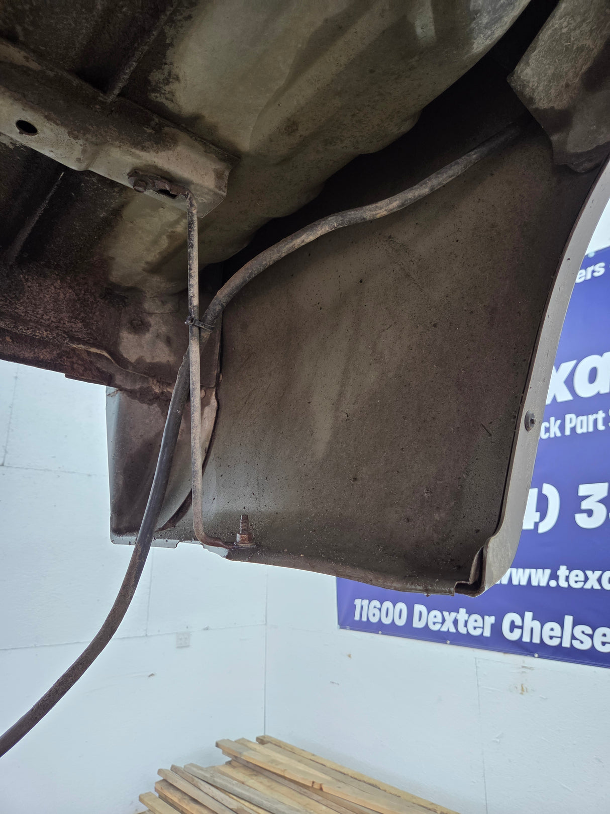 1999-2010 Ford Super Duty F250 F350 6' 9" Short Truck Bed