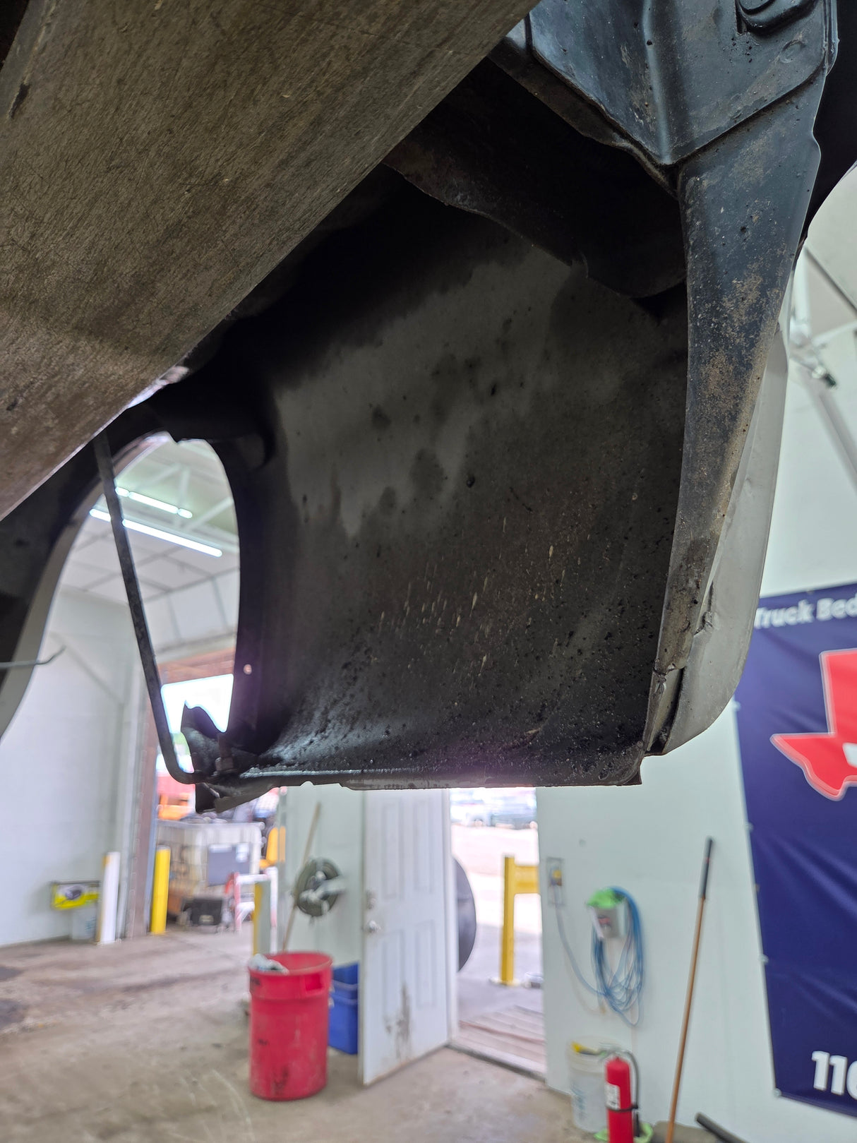 1999-2010 Ford Super Duty F250 F350 6' 9" Short Truck Bed
