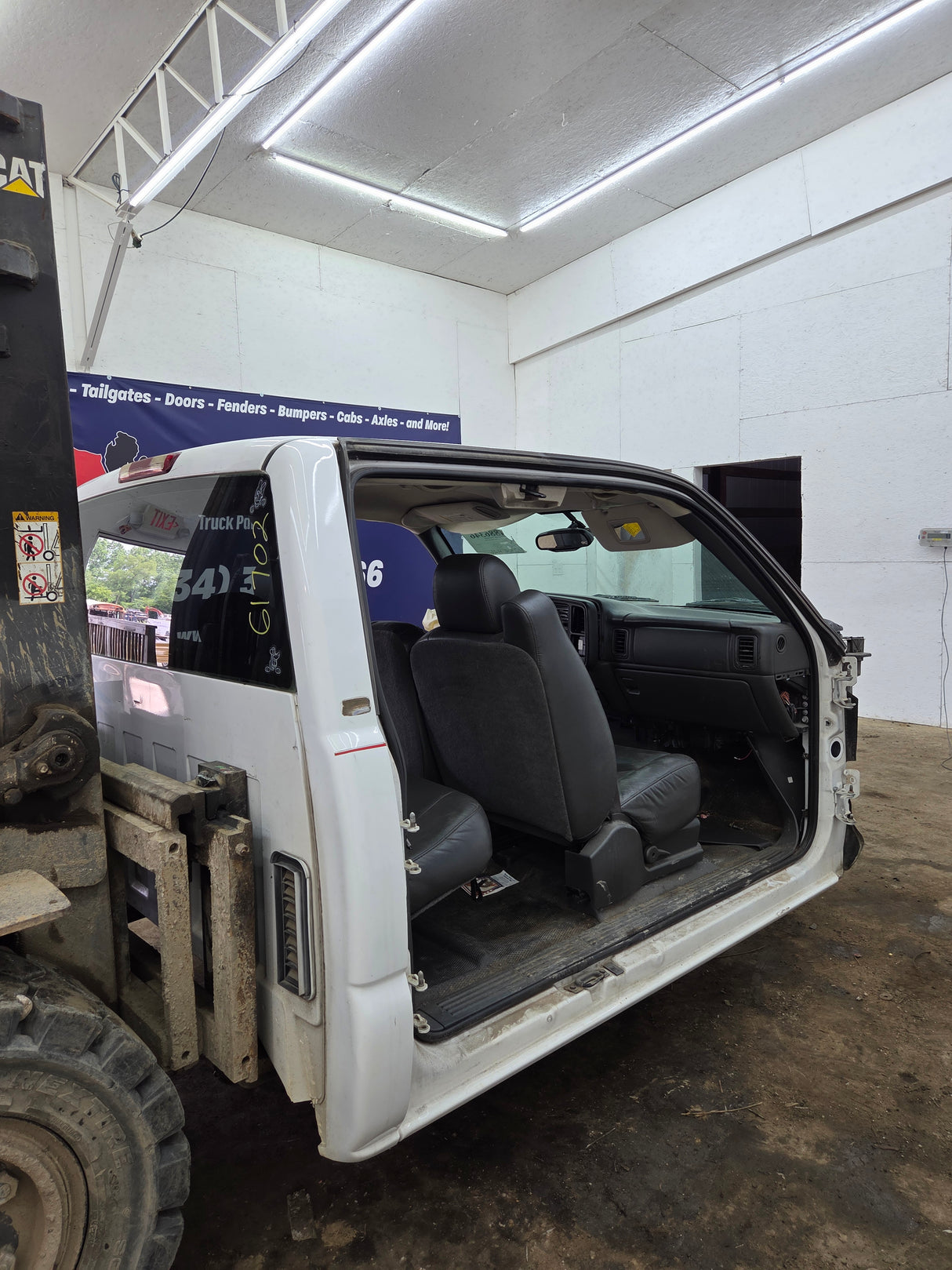 1999-2007 Chevrolet Silverado / GMC Sierra 1500 2500 HD 3500HD Extended Cab Body