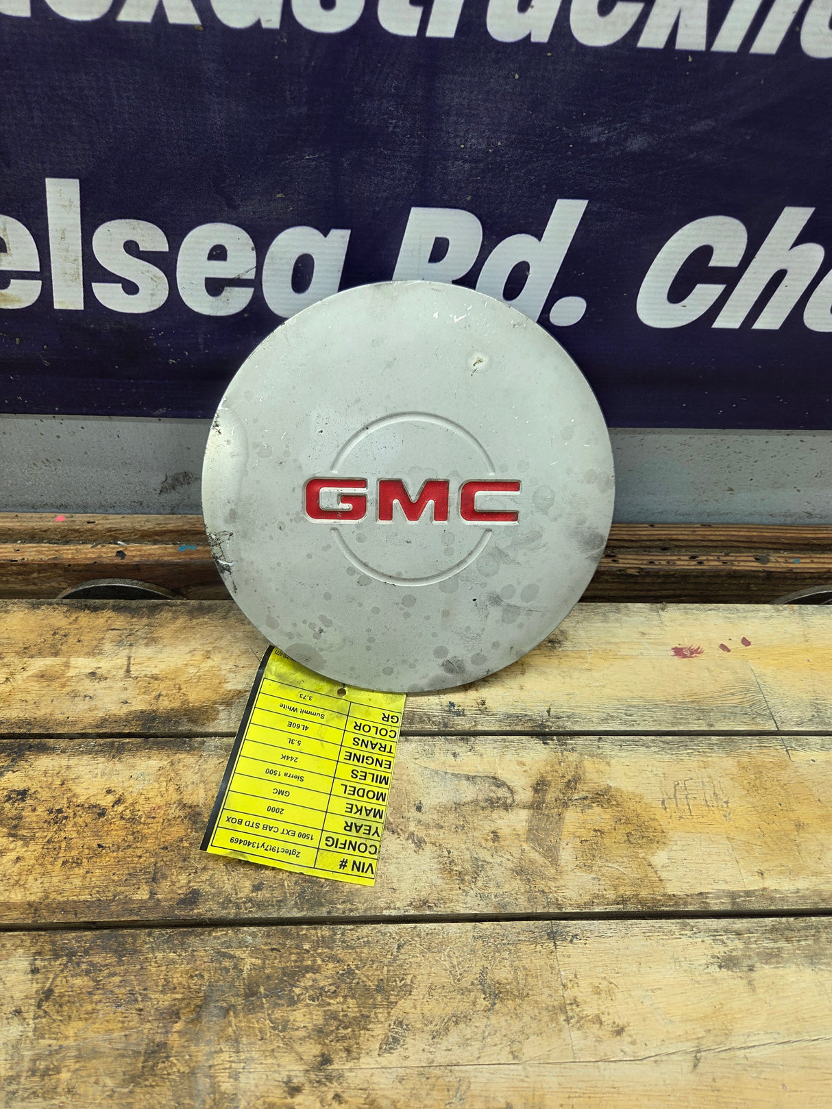 1999-2005 GMC Sierra Yukon Safari Center Cap Hub Cap 15040220