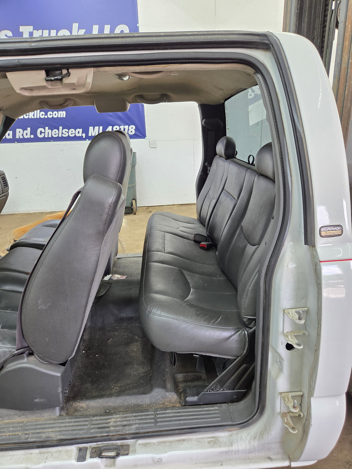 1999-2007 Chevrolet Silverado / GMC Sierra 1500 2500 HD 3500HD Extended Cab Body