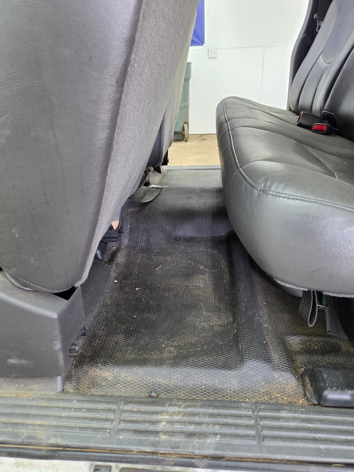 1999-2007 Chevrolet Silverado / GMC Sierra 1500 2500 HD 3500HD Extended Cab Body
