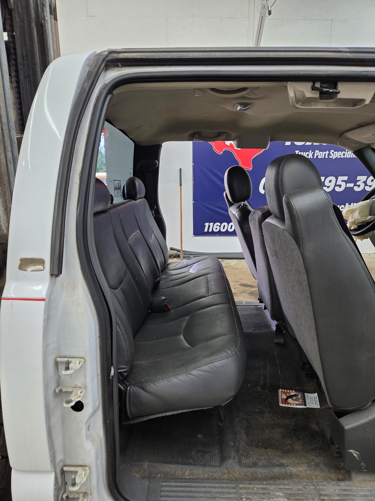 1999-2007 Chevrolet Silverado / GMC Sierra 1500 2500 HD 3500HD Extended Cab Body