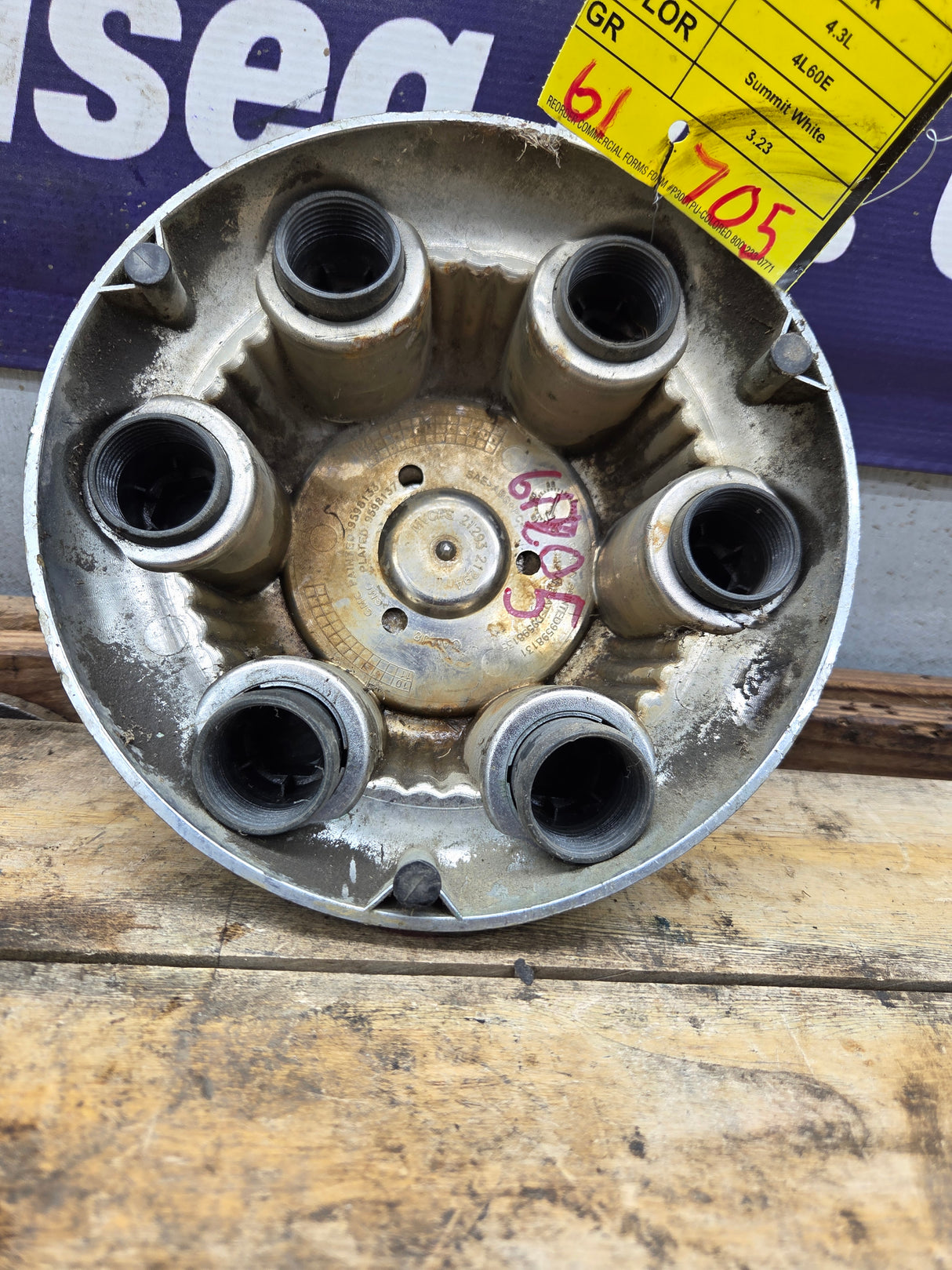 1999-2018 Chevrolet Silverado 1500 Center Cap Hub Cap 9598131