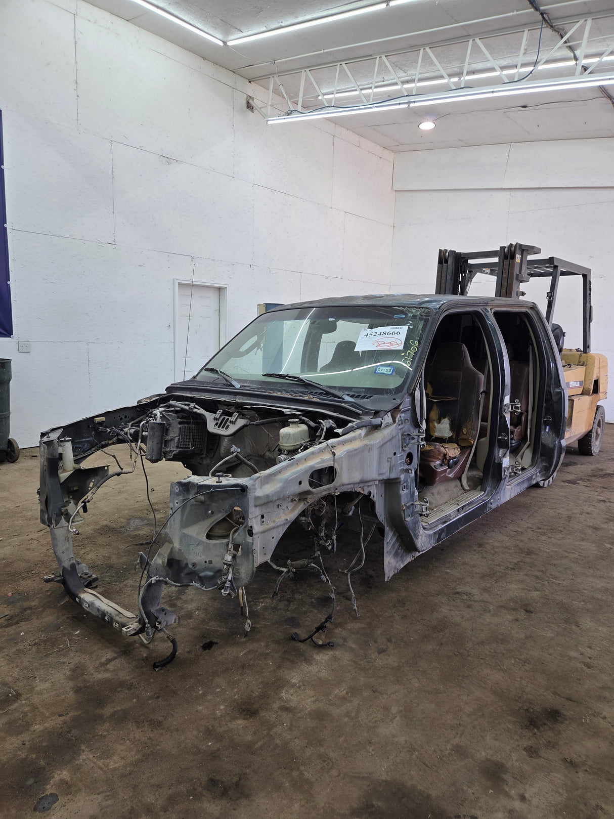2005-2007 Ford Super Duty F250 F350 F450 F550 XLT 4 Door Crew Cab