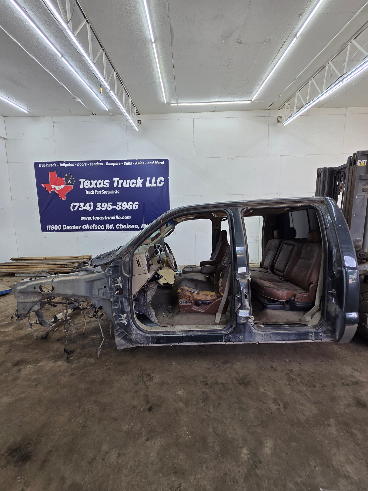 2005-2007 Ford Super Duty F250 F350 F450 F550 XLT 4 Door Crew Cab